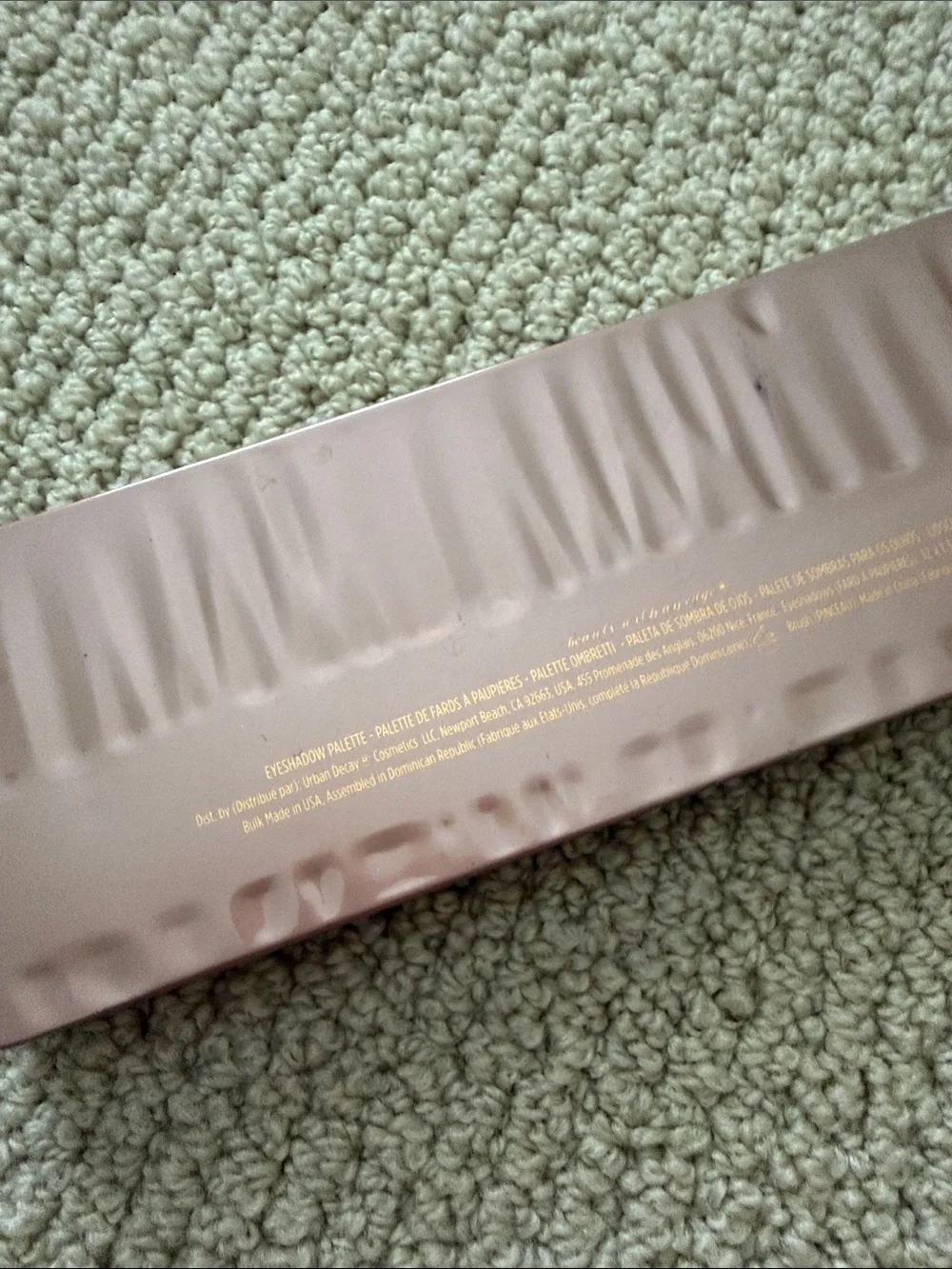 Urban Decay Naked3 Rose-Toned Eyeshadow Palette